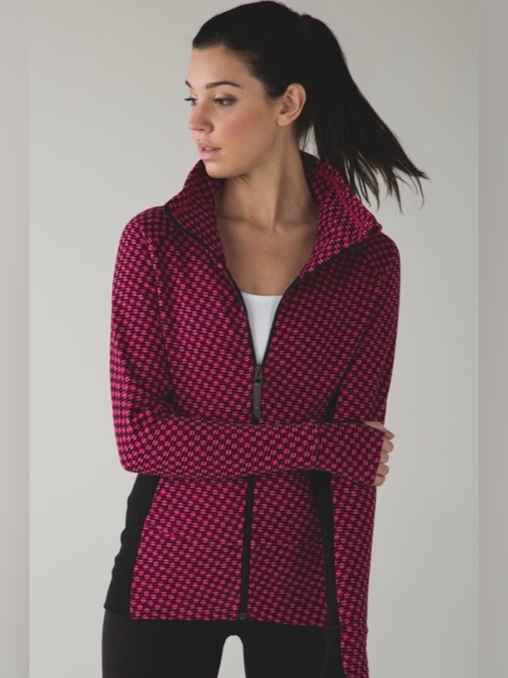 Lululemon Radiant Jacket Deep Dive Berry Rumble Black Size 8